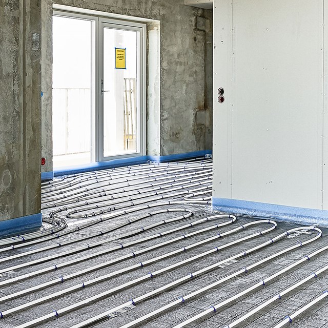 Installert vannbåren gulvvarme